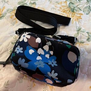 Kate Spade Jae Bold Blooms small camera bag, crossbody excellent preowned cond
